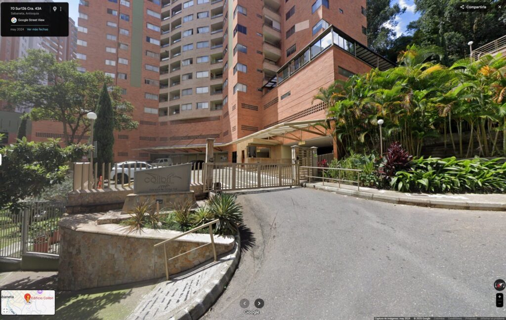Conjunto residencial en Sabaneta con una intrusión al interior de un apartamento